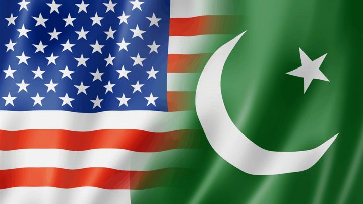 اب ہر قسم کی ڈاک پر نئے نظام کے تحت ٹیکس اور ڈیوٹی دینا لازمی ہوگا، فائل فوٹو