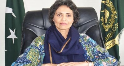 وفاقی محتسب کے مطابق ماں بننا کسی عورت کے کیریئر کے لیے رکاوٹ نہیں ہونا چاہیے، فائل فوٹو