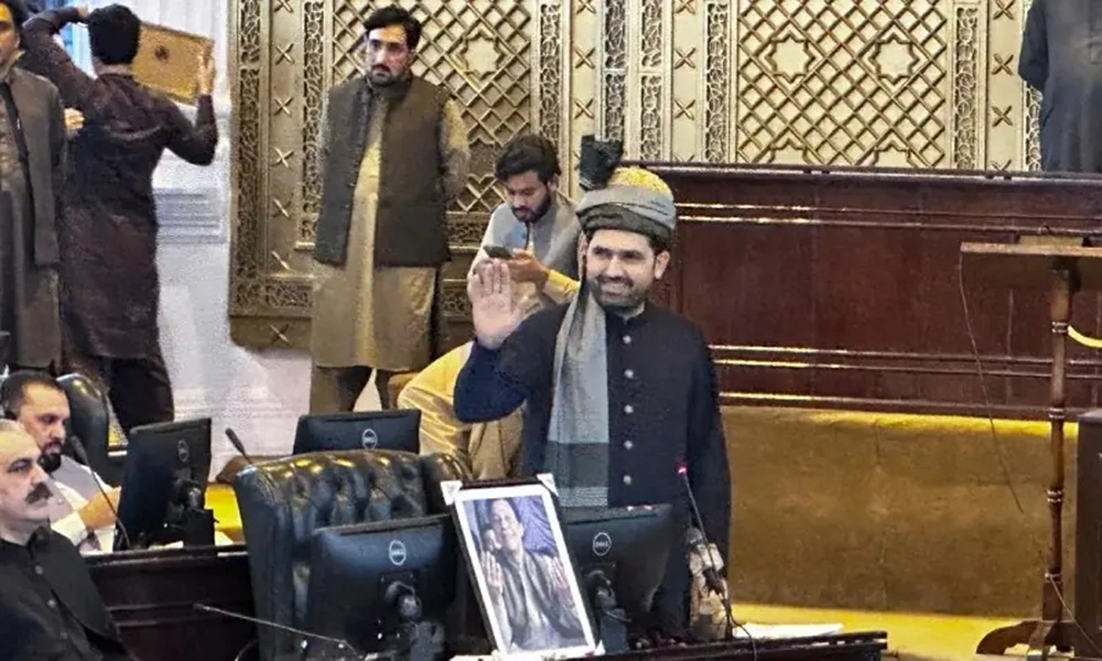  حالات خراب ہونے پر گورنر راج کا امکان بڑھ جائے گا، فائل فوٹو