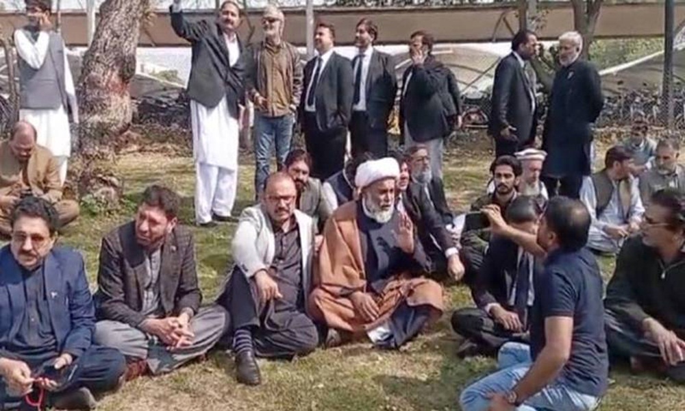 فوٹو سوشل میڈیا