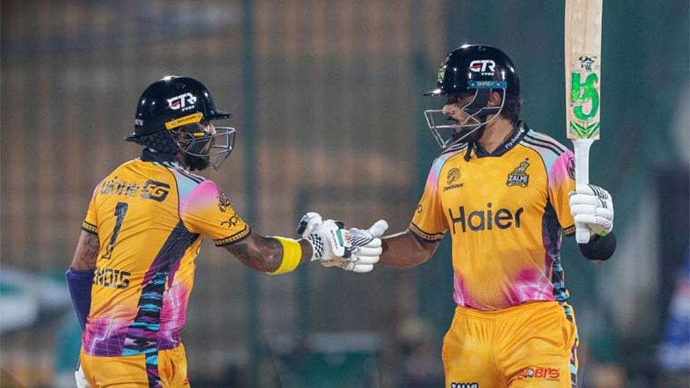 پی ایس ایل 11: پشاور زلمی نے کوئٹہ گلیڈی ایٹرز کو 8 وکٹوں سے شکست دیدی