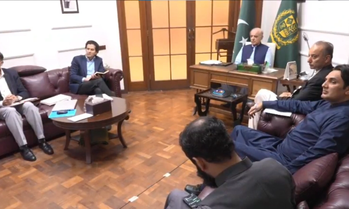 عوام کو اکیلا نہیں چھوڑیں گے،ریلیف کےاقدامات جلد یقینی بنائے جائیں گے:وزیراعظم