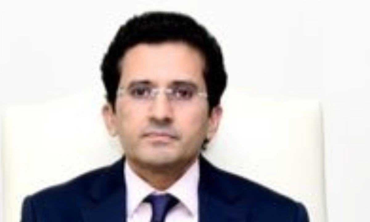 پٹرولیم قیمتوں پر تنقید کا جواب،وزیر انرجی نے اعداد و شمار پیش کر دیے
