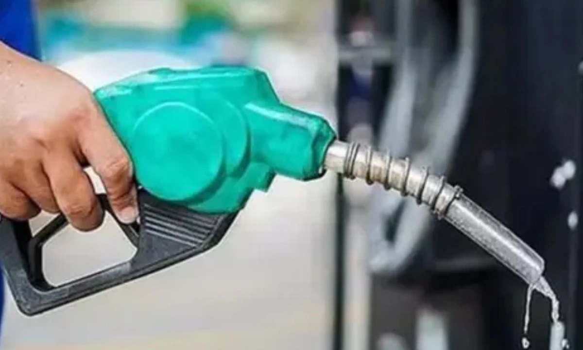 پیٹرولیم مصنوعات کی قیمتوں میں استحکام رکھنے کے لیے فنڈ قائم