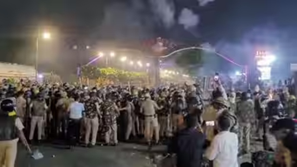 فوٹو بھارتی میڈیا