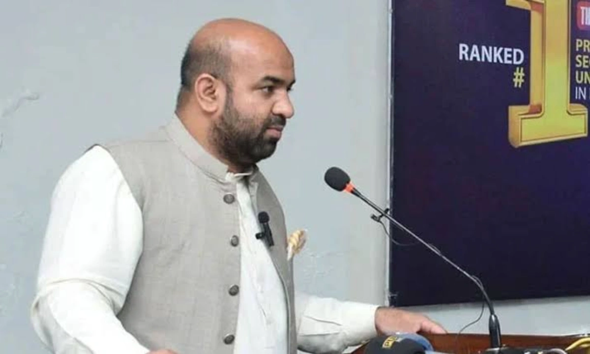 اسکول تین دن بند کرنے سے بچت نہیں ہوگی، وزیر تعلیم