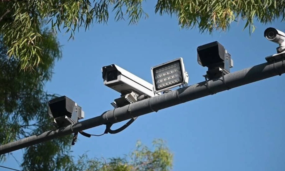سیف سٹی کیمروں کو نقصان پر 20 لاکھ جرمانہ(فائل فوٹو)