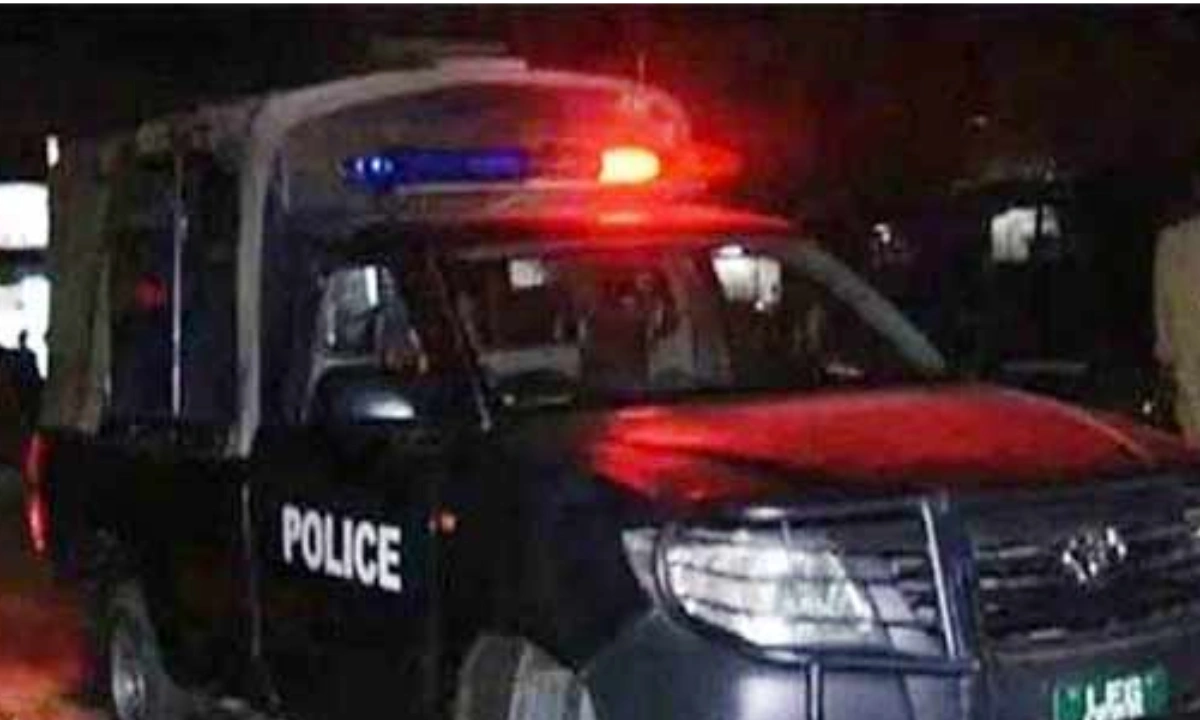 کراچی: پولیس مقابلوں میں 2 مبینہ ڈاکو زخمی، 3 گرفتار