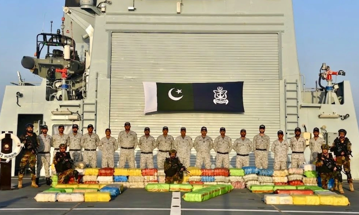 پاک بحریہ کا بحیرہ عرب میں بڑا آپریشن، 750 ملین ڈالر کی منشیات پکڑ لی