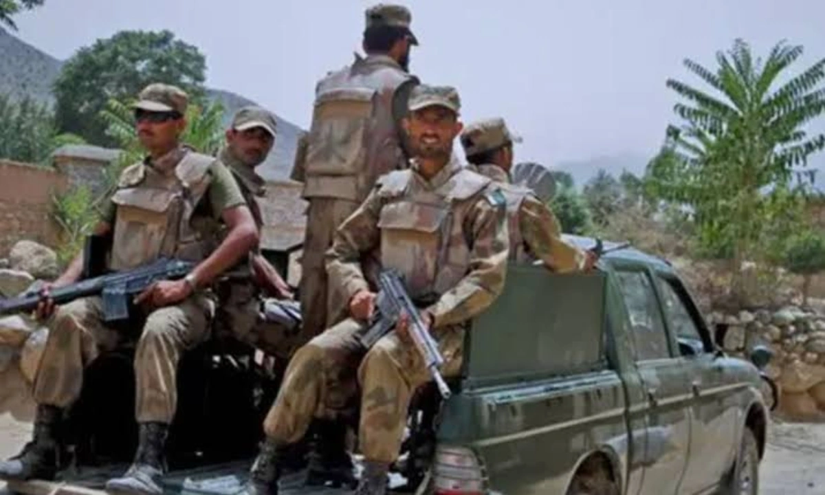 پنجگور اور چاغی میں سکیورٹی فورسز کی کارروائیاں،11 دہشت گرد ہلاک