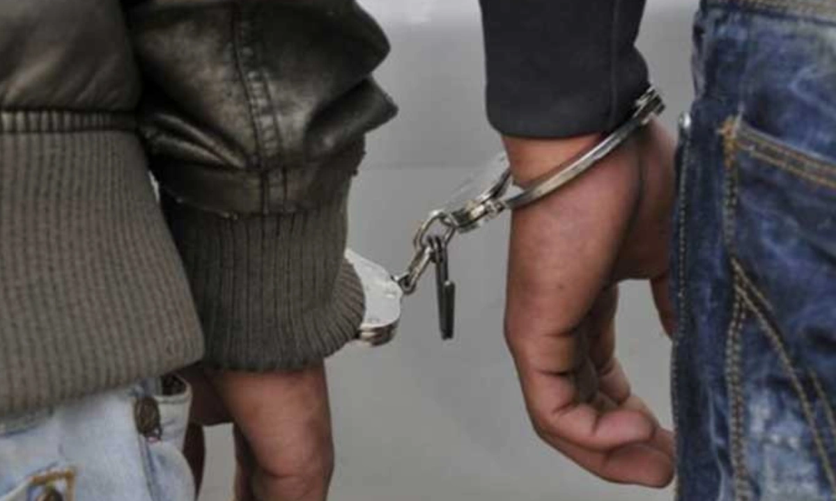 پشاور میں نشہ آور گولیاں بنانے والے دو نیٹ ورک پکڑے گئے
