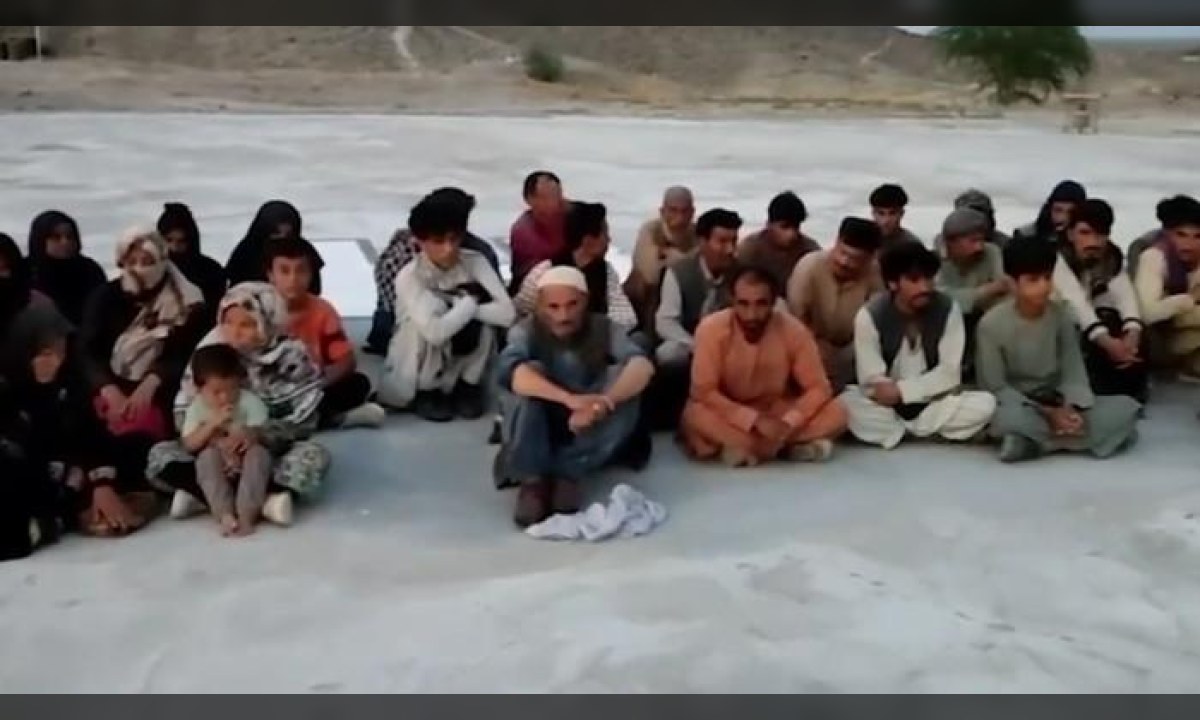 بلوچستان میں انسانی اسمگلنگ کے خلاف سیکیورٹی فورسز کی کارروائی کا منظر