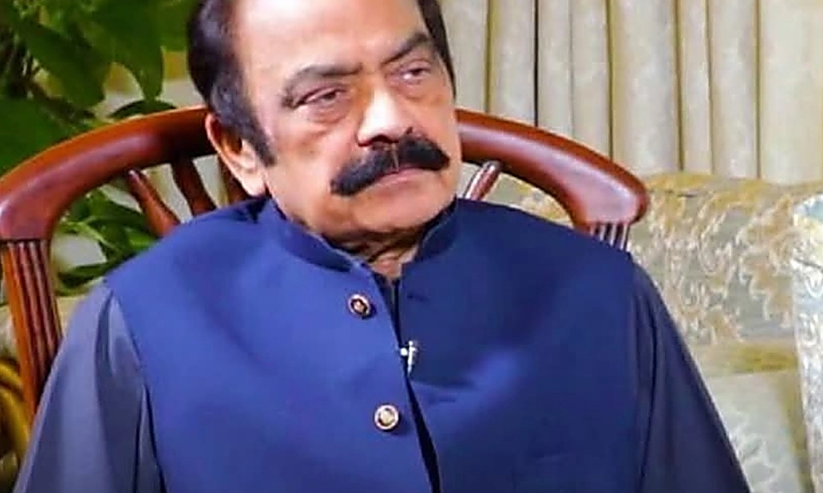 مشیر وزیراعظم رانا ثناء اللہ کا ایک اجلاس کے دوران کا عکس