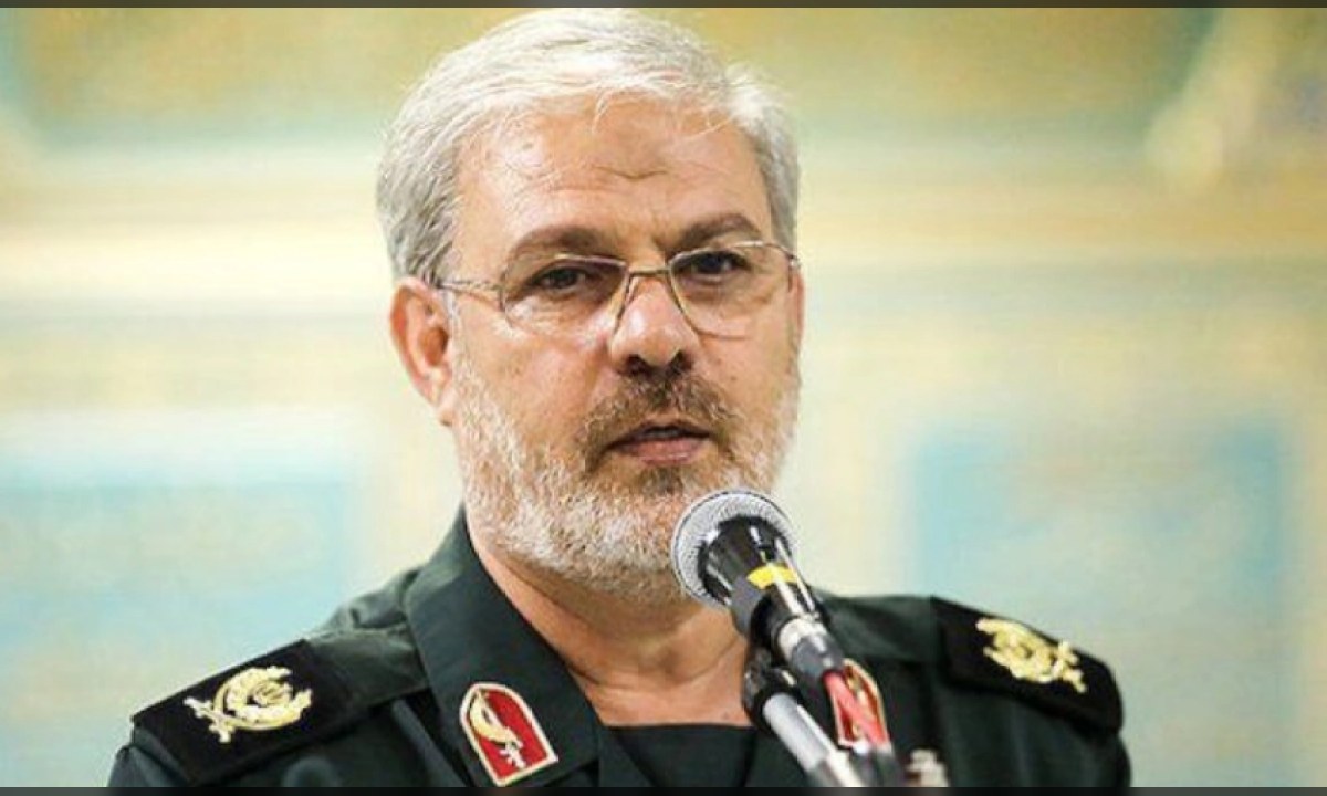 ایرانی پاسدارانِ انقلاب کے ترجمان حسین محبی تہران میں پریس کانفرنس سے خطاب کر رہے ہیں۔
