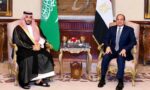 سعودی ولی عہد شہزادہ محمد بن سلمان اور مصری صدر عبدالفتاح السیسی قاہرہ میں ملاقات کے دوران