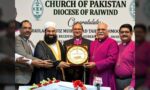 برطانیہ کا ایوارڈ واپس، چرچ آف پاکستان نے حافظ طاہر اشرفی کو گلوبل پیس ایوارڈ دے دیا