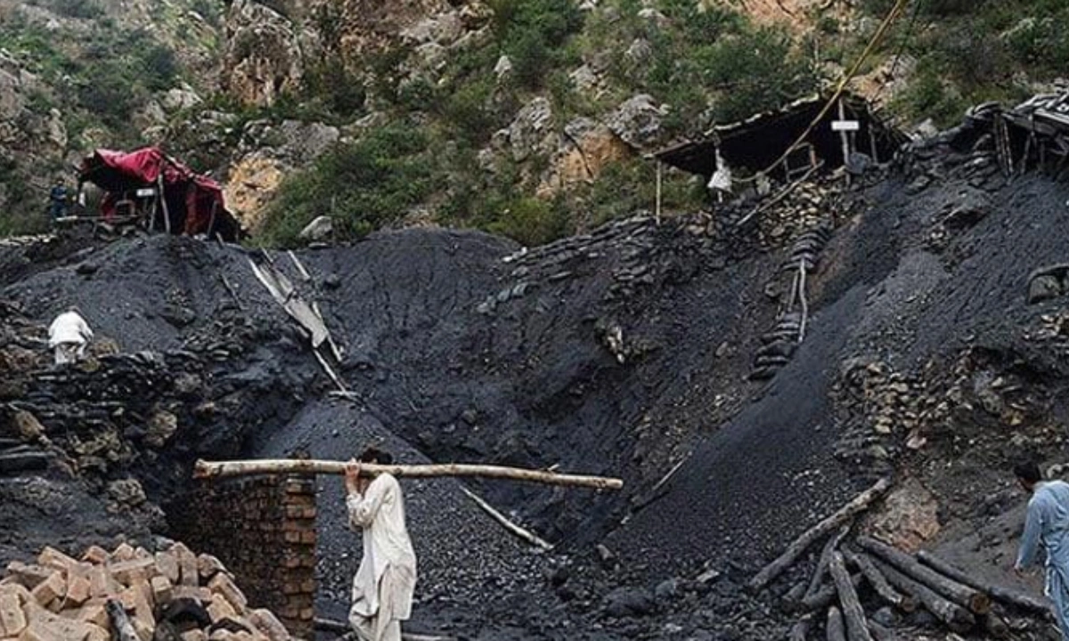 خیبرپختونخوا میں پی ٹی آئی دورِ حکومت،معدنیات کے شعبے میں اربوں روپے کی بے ضابطگیوں کا انکشاف