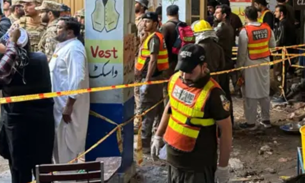 پشاور میں اسکول کی عمارت گرنے سے 29 افراد جاں بحق،ریسکیو آپریشن مکمل