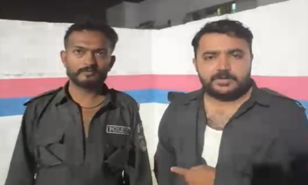 کراچی میں پولیس چیک پوسٹ پر مبینہ حملہ، اہلکاروں پر تشدد کے الزامات