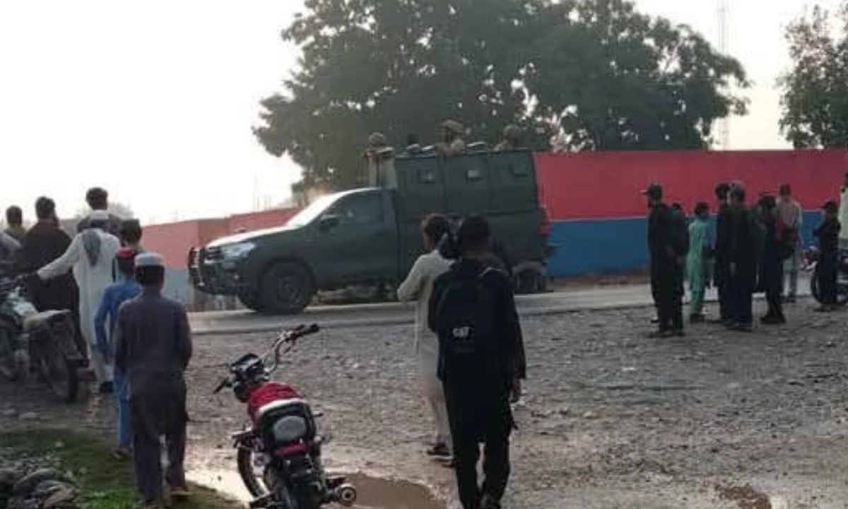 کوہاٹ میں پولیس چوکی پر حملے کی کوشش ناکام،4 اہلکار زخمی( فوٹو فیس بک)