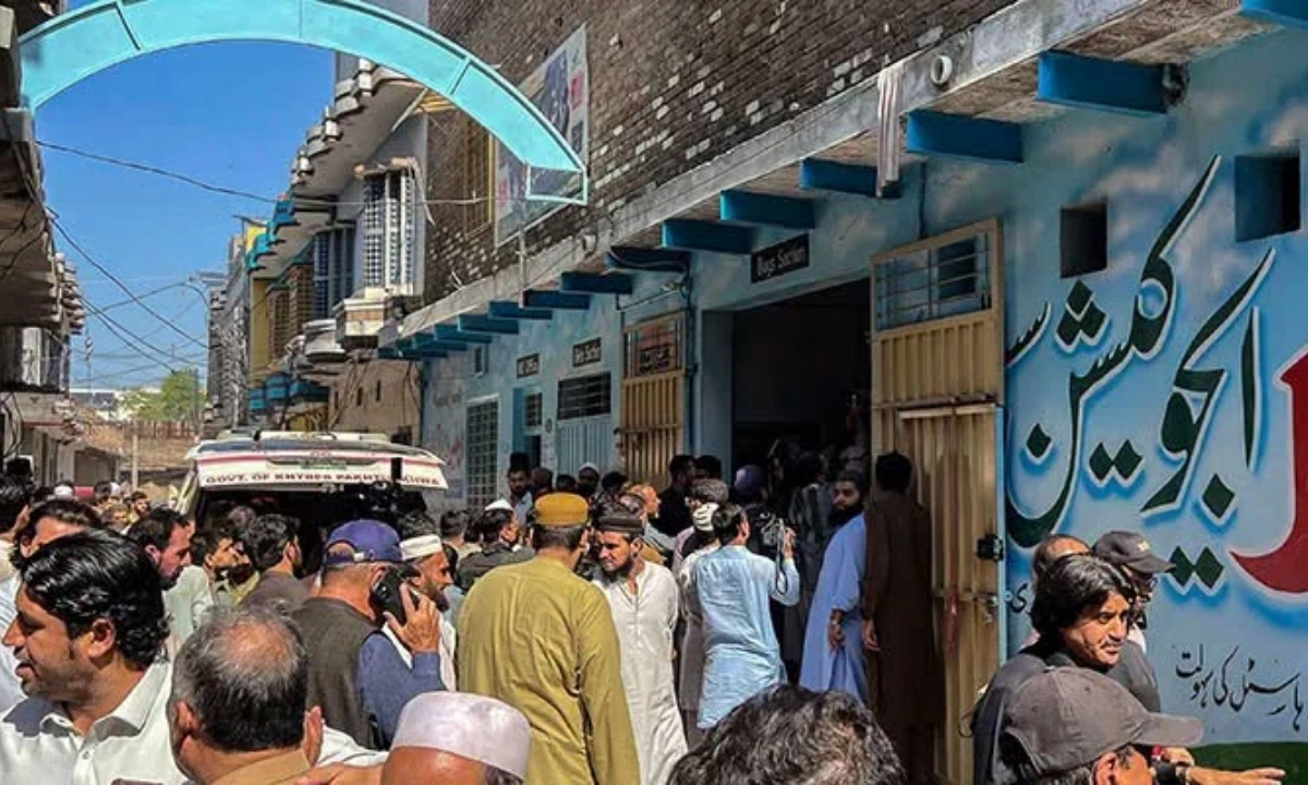 خیبرپختونخوا کے تمام سرکاری اسکولوں کی عمارتوں کا معائنہ کرنے کا فیصلہ