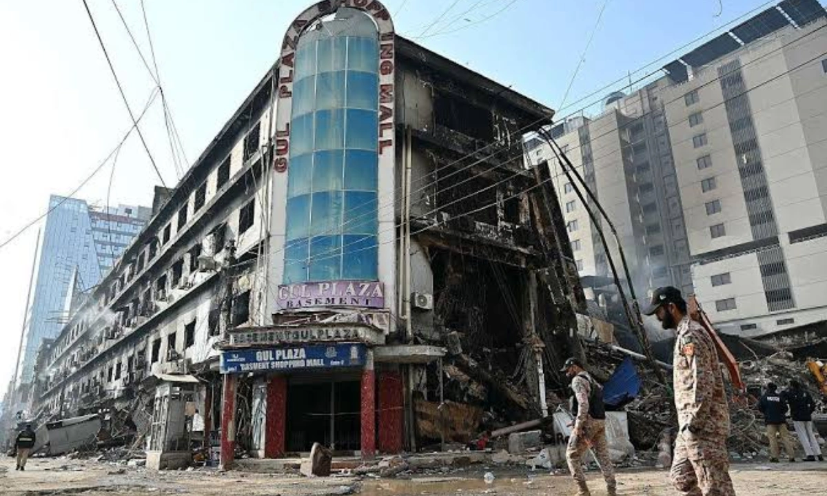 سانحہ گل پلازہ، مقدمے میں قتل کی دفعہ شامل کرنے کی درخواست پر فیصلہ محفوظ
