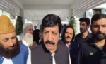 اپوزیشن وزیراعظم کے ساتھ نہیں بیٹھے گی تو پچھتائے گی، گورنر پنجاب
