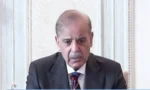 کے پی حکومت دہشتگردوں کیخلاف وفاق کا ساتھ دینے کو تیار نہیں، اب قانون اپنا راستہ بنائے گا،وزیراعظم