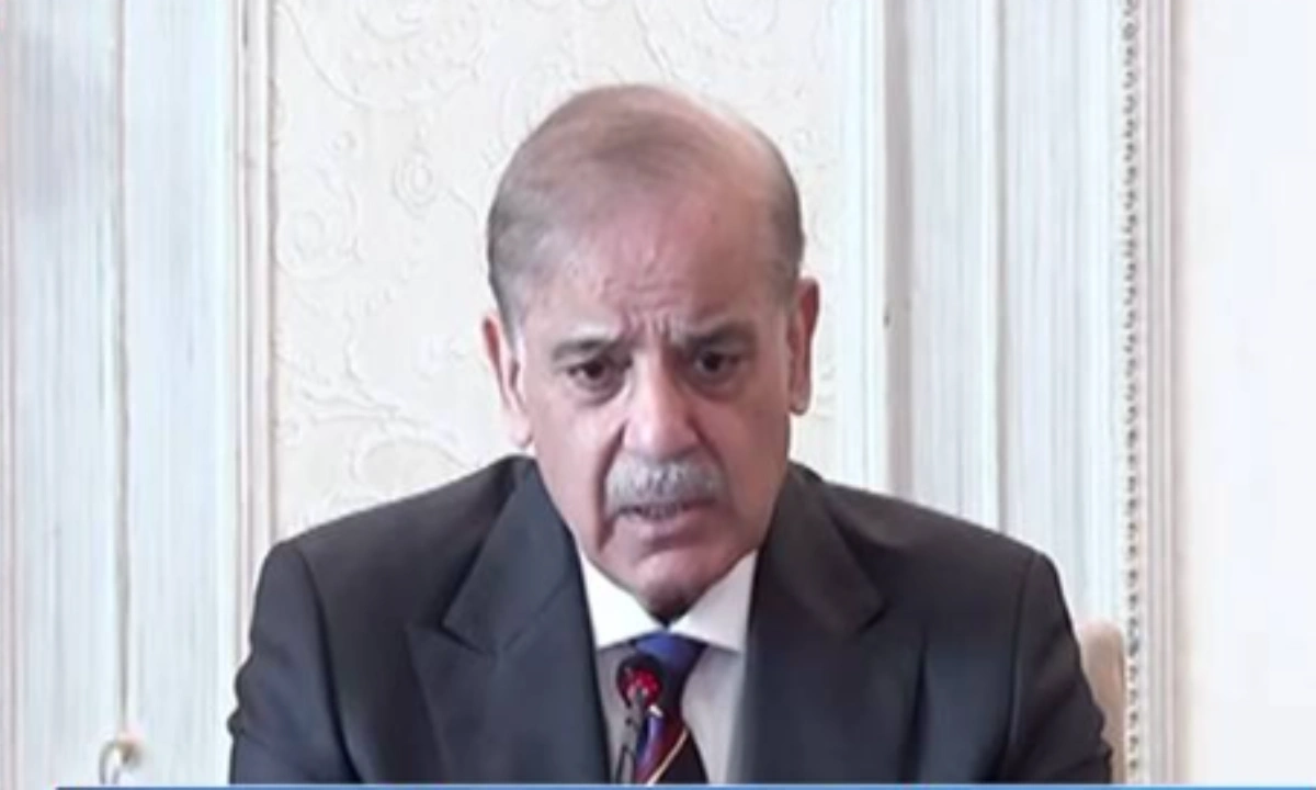 کے پی حکومت دہشتگردوں کیخلاف وفاق کا ساتھ دینے کو تیار نہیں، اب قانون اپنا راستہ بنائے گا،وزیراعظم