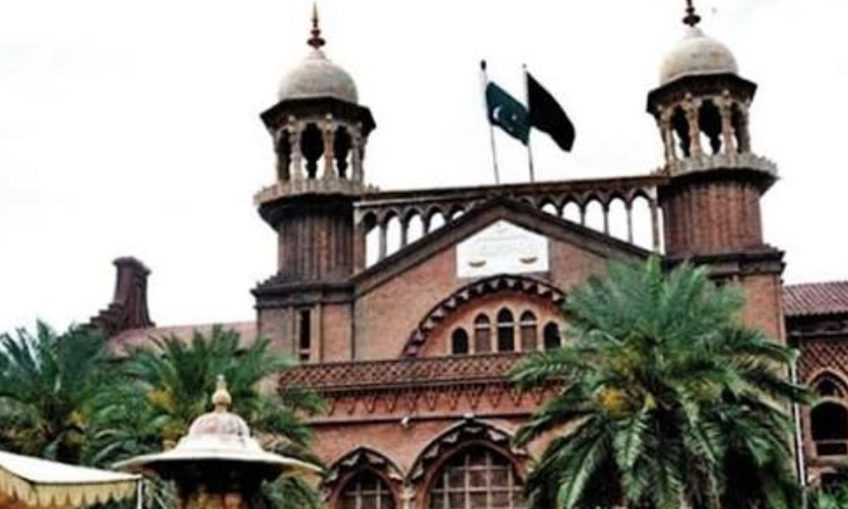 عظمیٰ خان اور نورین نیازی کو ادویات اور کپڑوں کی فراہمی، لاہور ہائیکورٹ نے رپورٹ مانگ لی