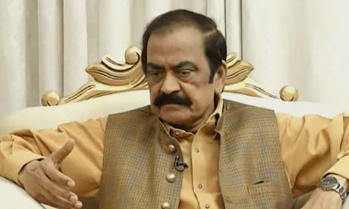 مذاکرات سے معاملات طے ہو سکتے ہیں:رانا ثناء اللّٰہ