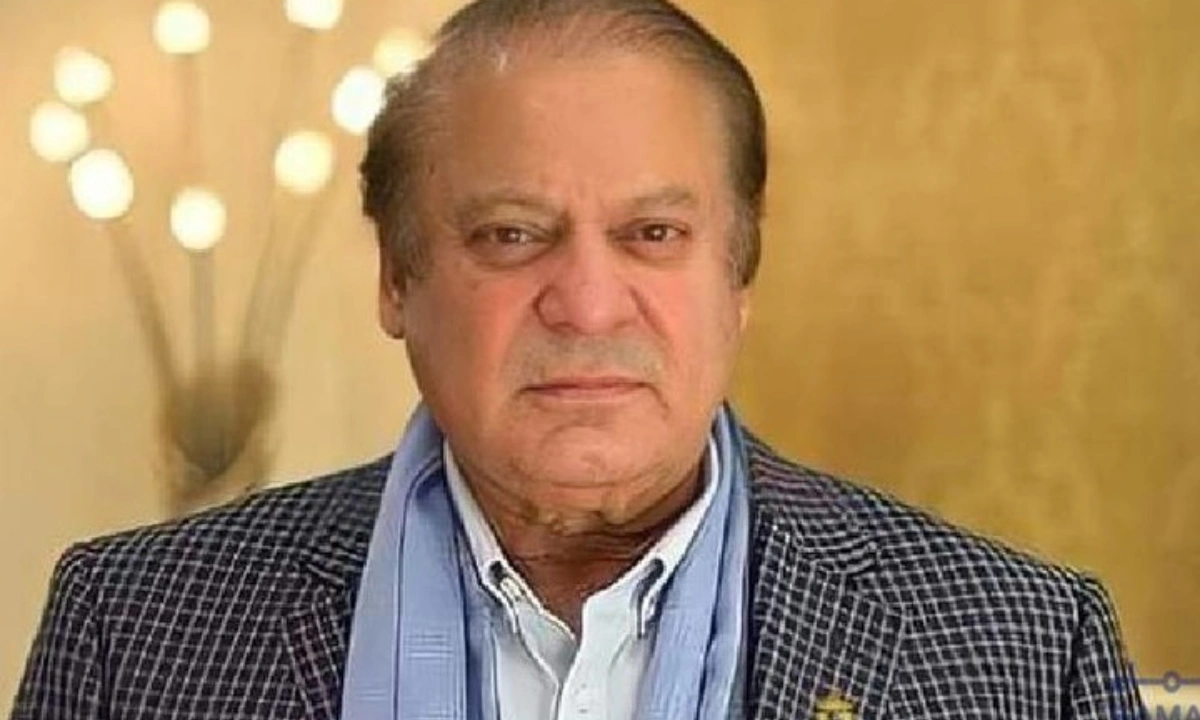 طبی معائنے کے بعد نواز شریف وطن واپس پہنچ گئے، جاتی امرا روانہ