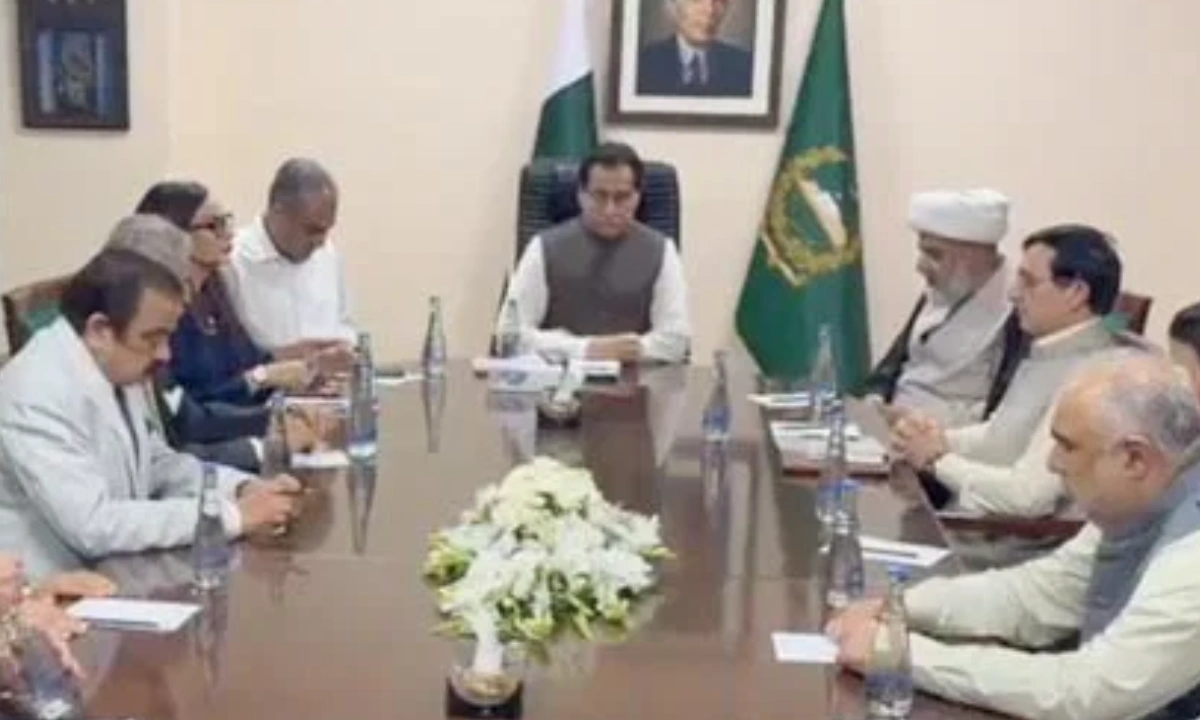 حکومت اور اپوزیشن کے مذاکرات، پی ٹی آئی نے عمران خان سے ملاقات کی شرط رکھ دی