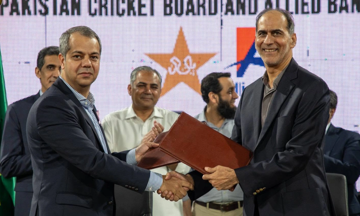 پی سی بی اور الائیڈ بینک کے درمیان اسکولز کرکٹ کے لیے 10 کروڑ روپے کا معاہدہ