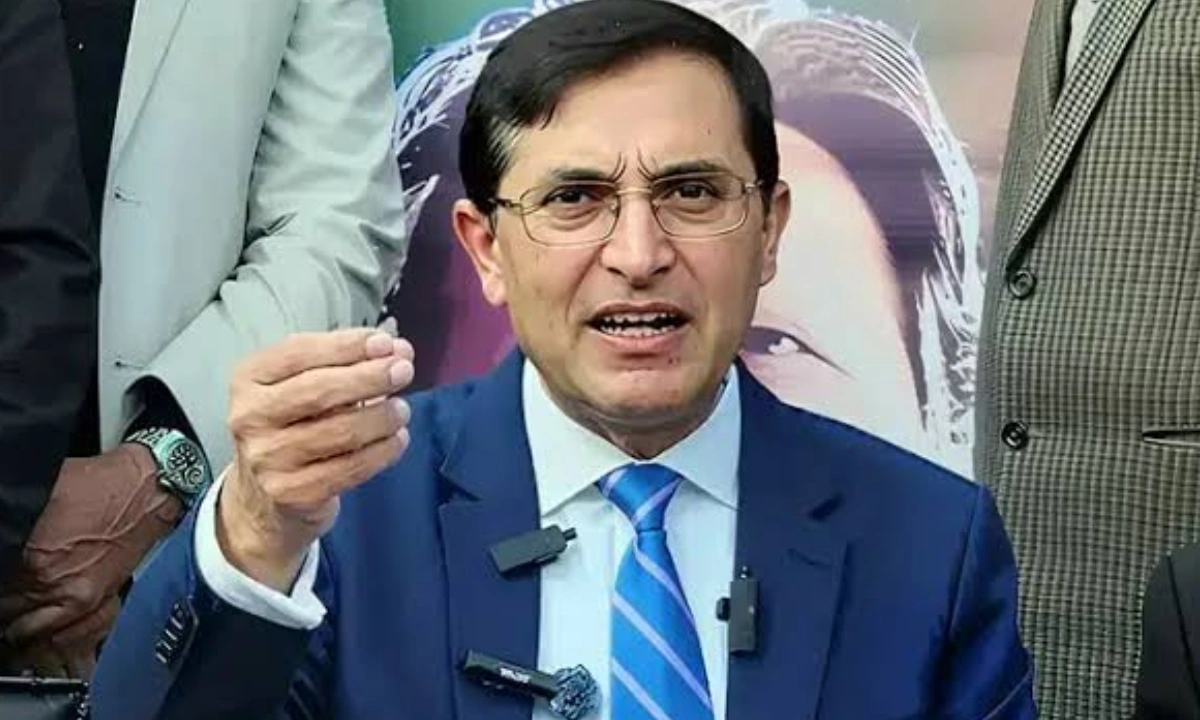 پی ٹی آئی گورنر راج اور ایمرجنسی ختم کرانے کے لیے کردار ادا کرے گی،بیرسٹر گوہر