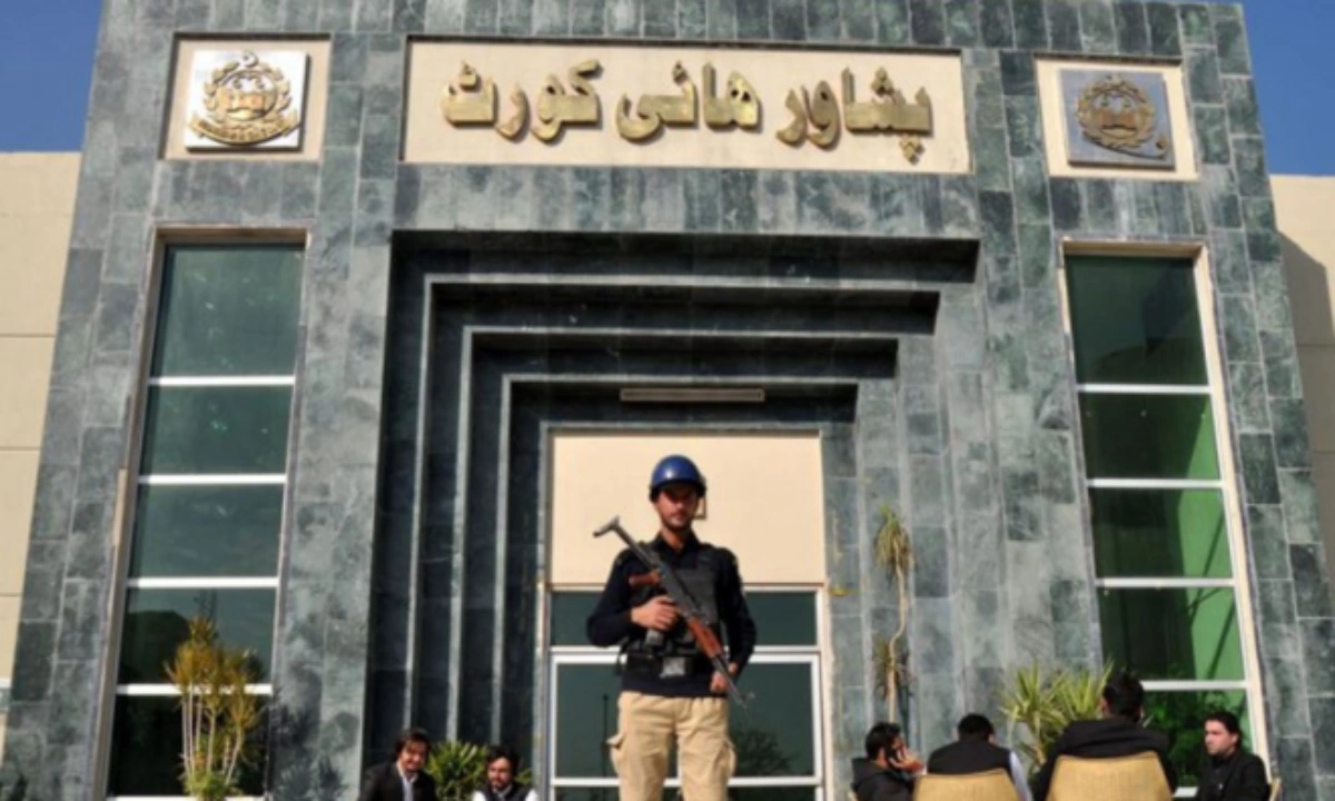 خیبر پختونخوا میں گورنر راج اور ایمرجنسی کے خلاف درخواستیں سماعت کے لیے منظور