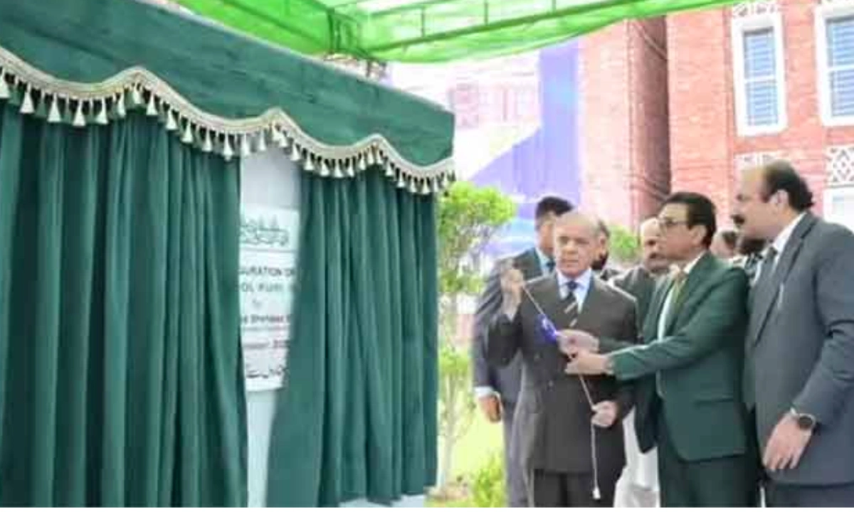 وزیراعظم شہباز شریف نے اسلام آباد میں دانش اسکول کا افتتاح کردیا