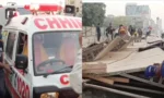 کراچی میں ریڈ لائن کا زیر تعمیر پل گرگیا،ایک شخص جاں بحق