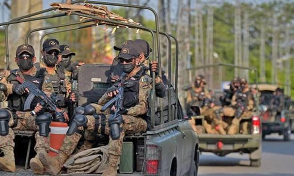 گوادرمیں سکیورٹی فورسز کا آپریشن،خاتون سمیت 10دہشت گرد ہلاک