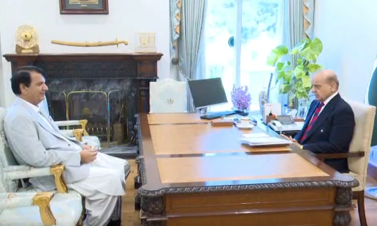 خیبر پختونخوا میں دہشت گردی ہر قیمت پر روکنا ہوگی، وزیراعظم
