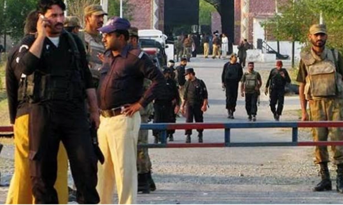 پشاور میں پولیس چوکی پر دہشت گردوں کا حملہ ناکام،ایک اہلکار شہید
