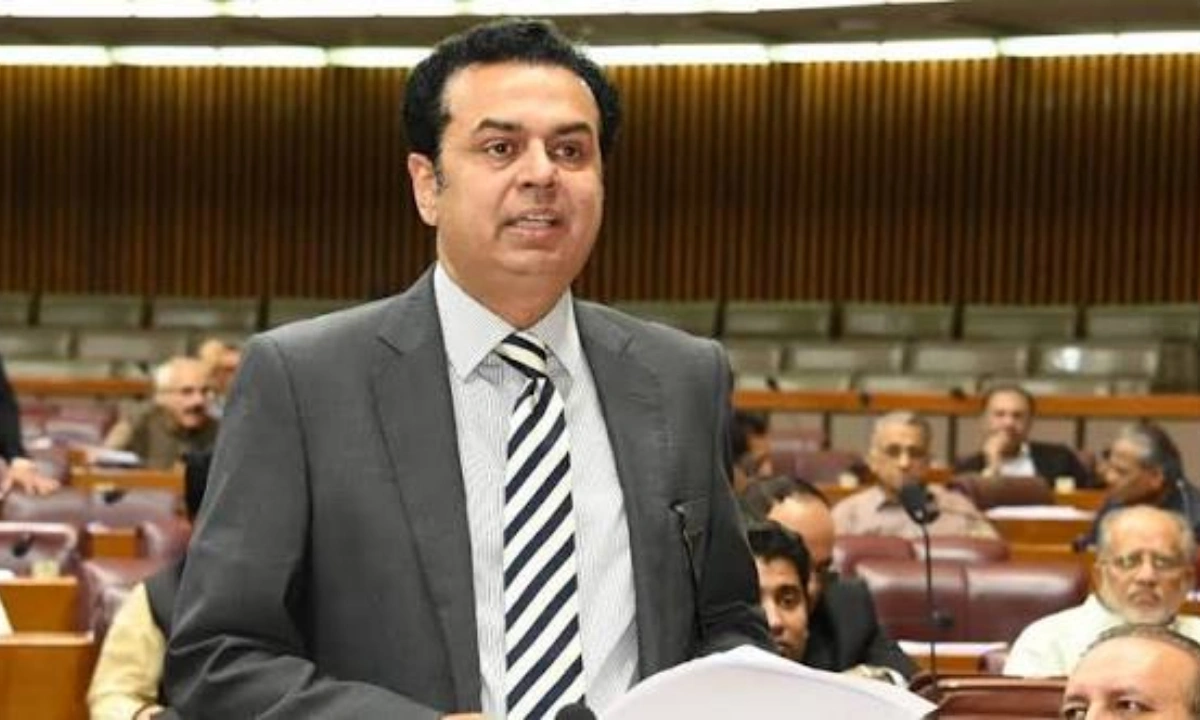 لانگ مارچ ہو یا شارٹ مارچ، دہشت گردی کے خاتمے پر بات کرنا ہوگی، طلال چوہدری