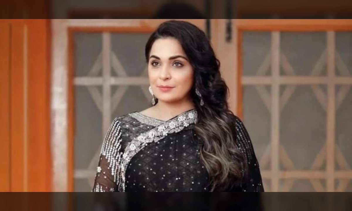 پاکستانی اداکارہ میرا کو کینیڈین بارڈر پر روکے جانے کے بعد امریکا واپس بھیج دیا گیا۔
