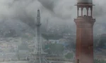 لاہور اور اسلام آباد سمیت بڑے شہروں میں اسموگ اور فضائی آلودگی کی شدت میں نمایاں اضافہ ریکارڈ کیا گیا ہے۔