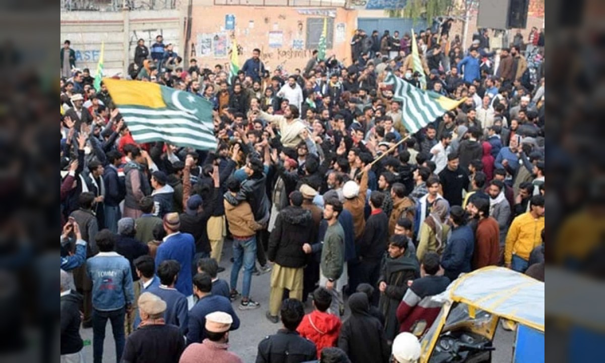 آزاد کشمیر کا مسئلہ حل کے قریب، 28 ارب روپے کے پیکیج کا اعلان