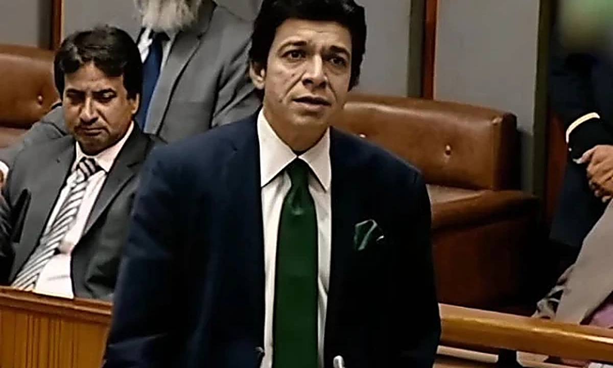 سینیٹر فیصل واوڈا کی میڈیا سے گفتگو کی ایک فائل فوٹو