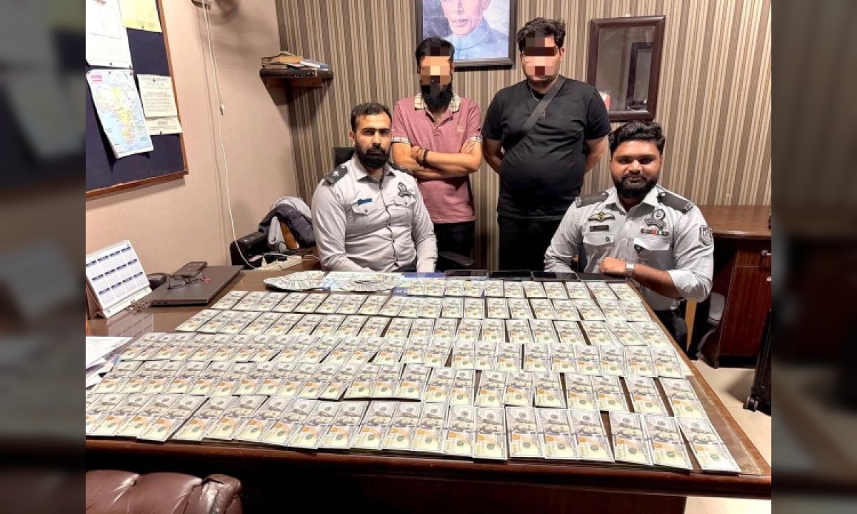 کراچی ایئرپورٹ پر ایف آئی اے کی کارروائی کے دوران برآمد کیے گئے امریکی ڈالر