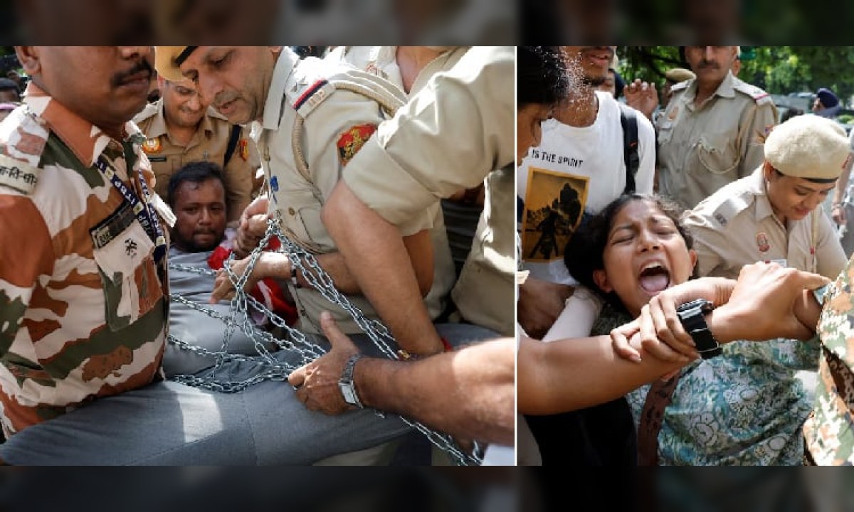 بھارت میں متنازع ووٹر فہرستوں کے خلاف جین زی اور کاکروچ جنتا پارٹی کا احتجاج
