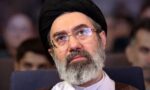 تہران میں ایرانی رہبر اعلیٰ مجتبیٰ خامنہ ای اور سیکرٹری سپریم نیشنل سیکیورٹی کونسل کی ملاقات کا منظر