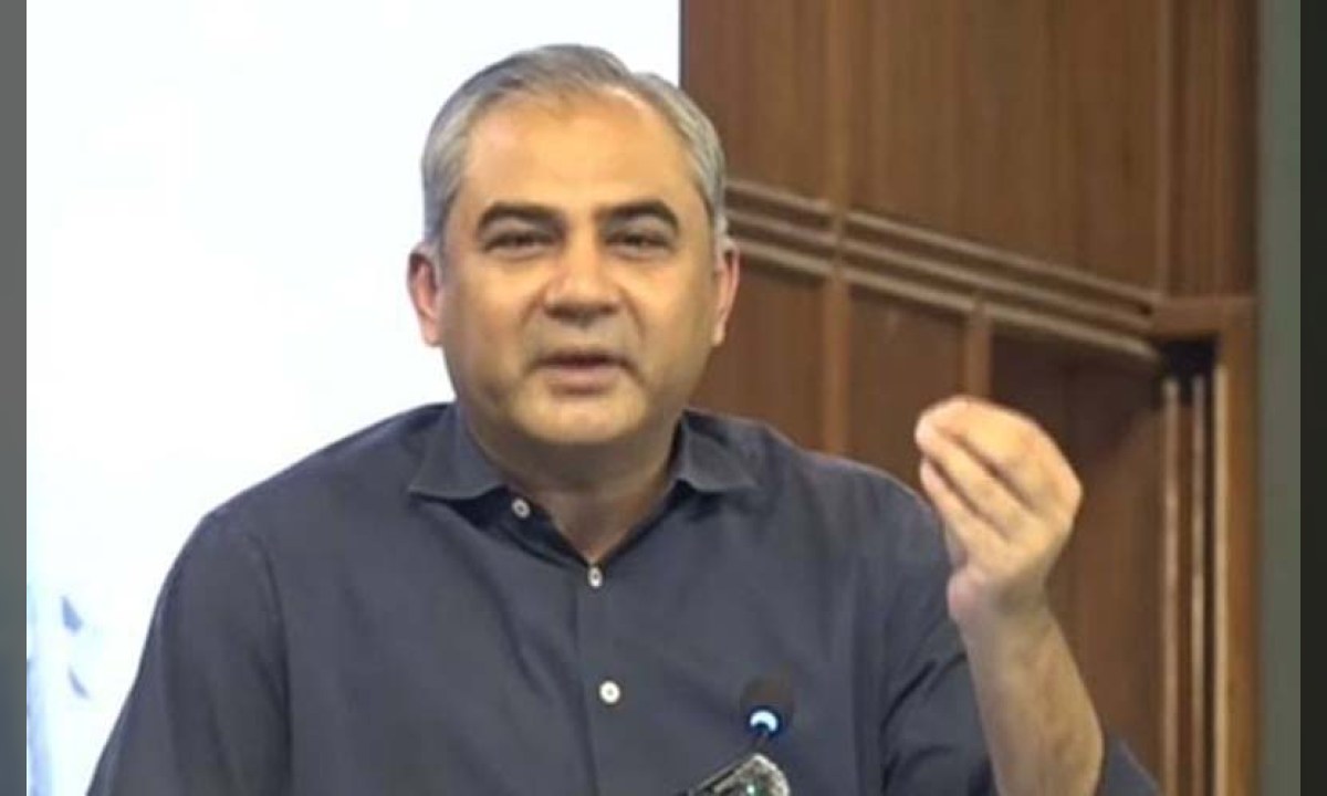 وفاقی وزیر داخلہ محسن نقوی پریس کانفرنس سے خطاب کرتے ہوئے